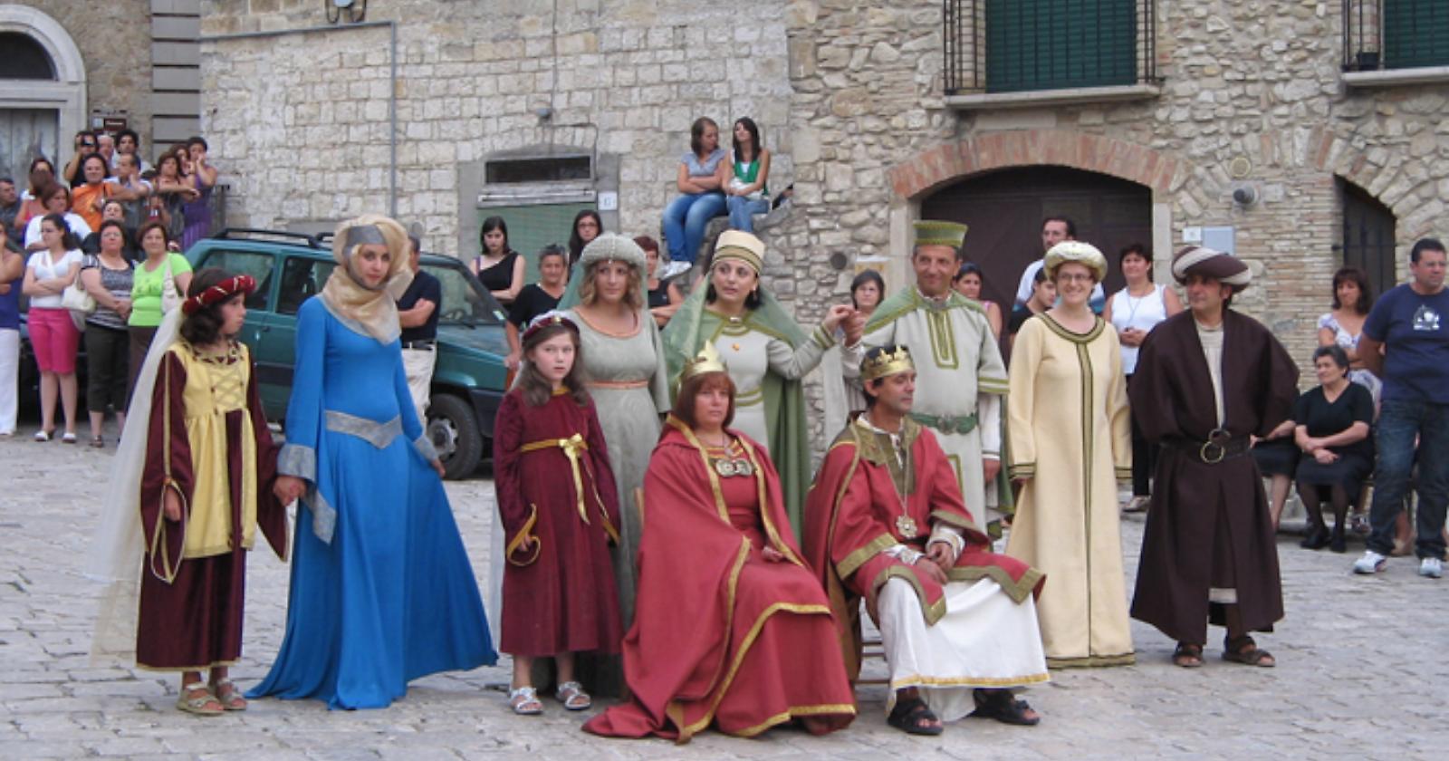 Orsara di Puglia torna ad essere “Ursaria”: tra dame, cavalieri e monaci guerrieri