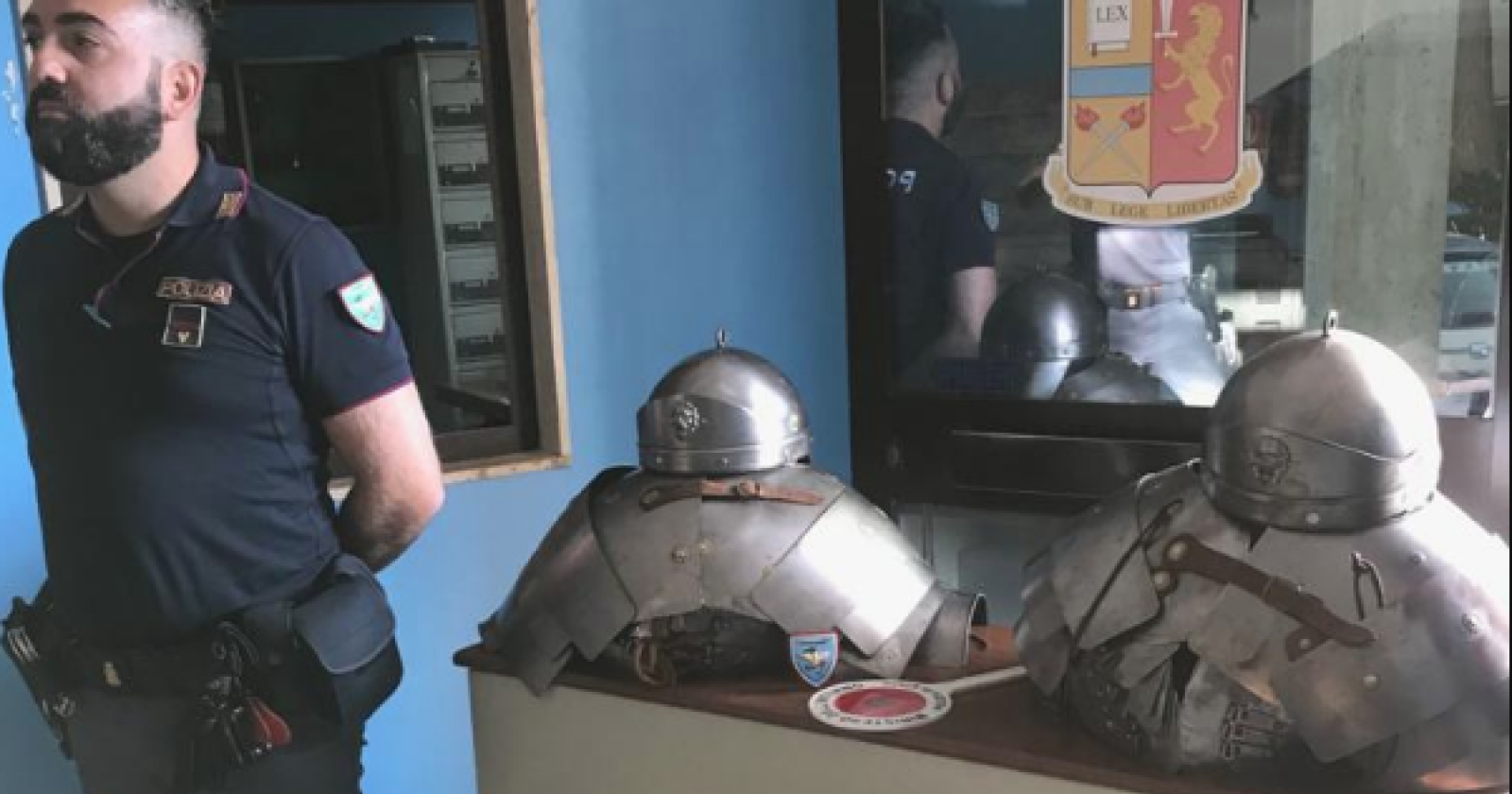 Rubano articoli teatrali a Foggia e li smerciano sulle bancarelle di Manfredonia