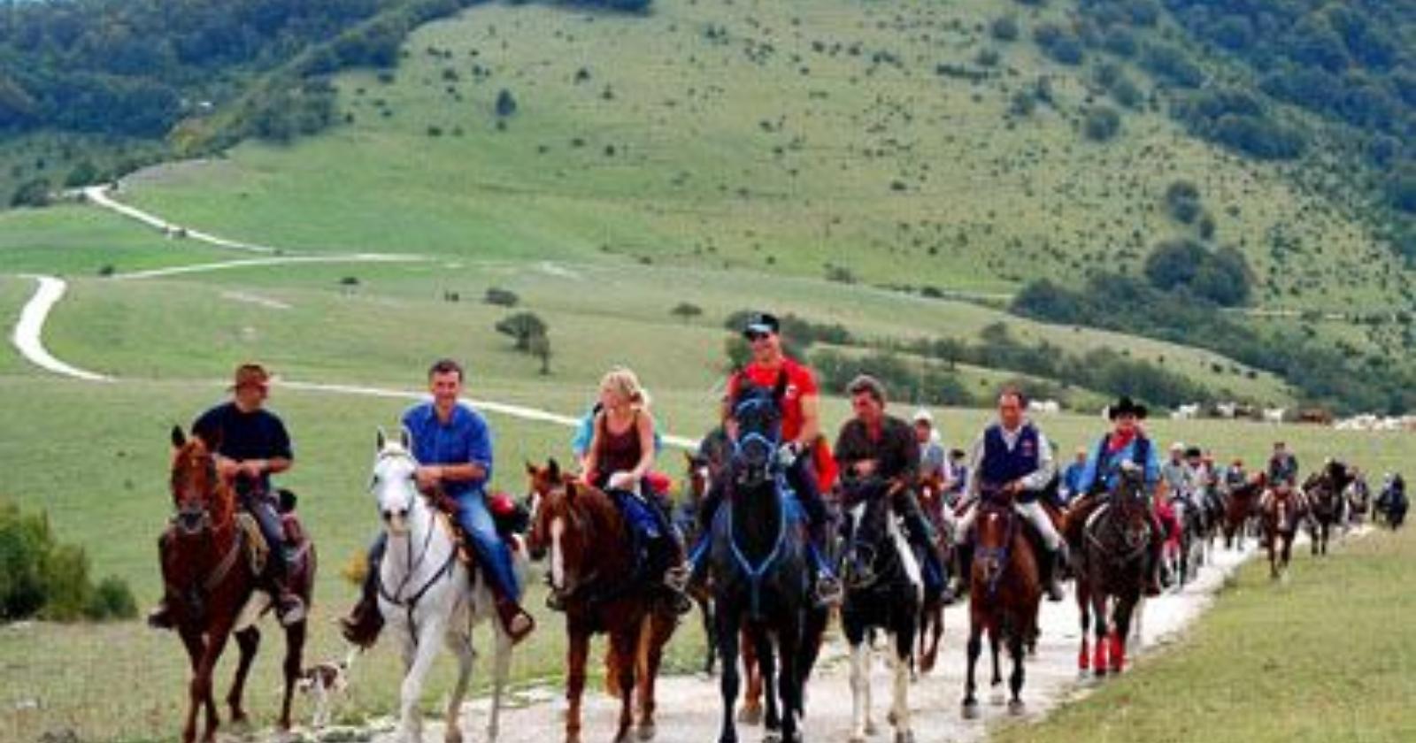 Opera dei Padri Trinitari, al via “Viaggio a cavallo” da Venosa a Bernalda 