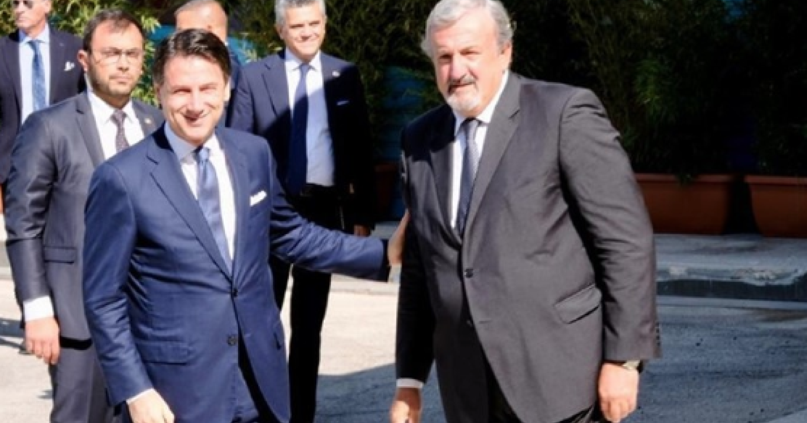 Emiliano a Conte : «Difenderemo il suo governo fino alla scadenza»