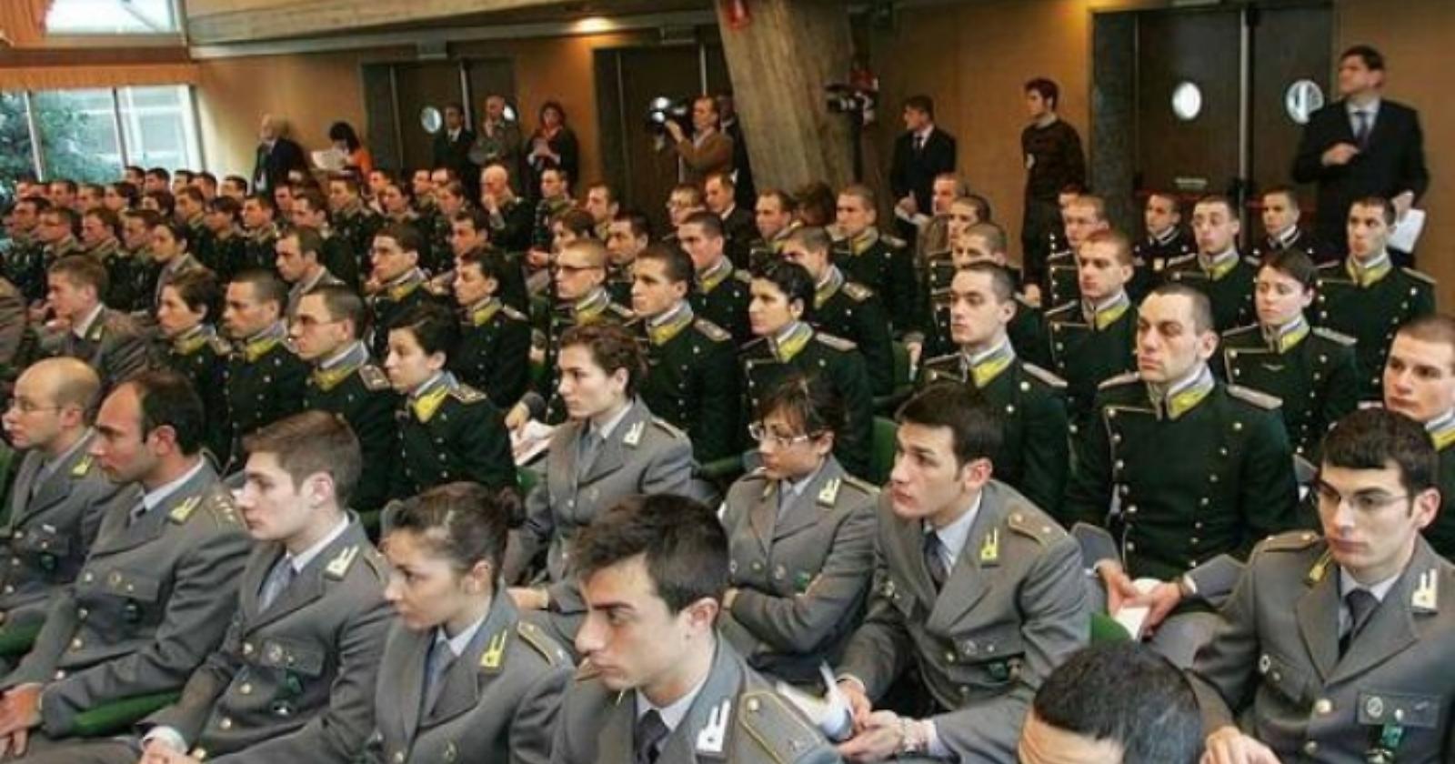 La GdF apre le porte ai familiari delle "vittime del dovere"