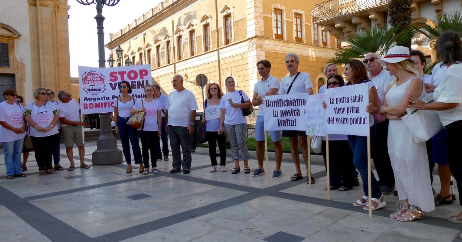 Da Livorno a Manfredonia, "Magliette bianche" contro l'inquinamento