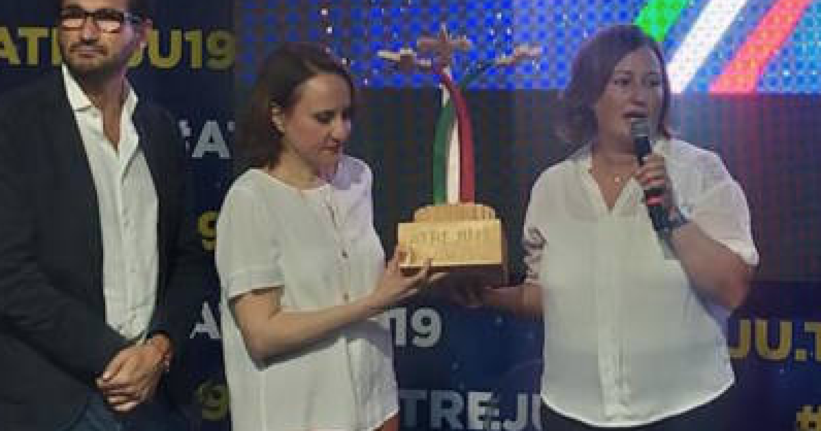 Giorgia non dimentica i servitori dello Stato: Atreju dedica al maresciallo Di Gennaro il premio alla memoria per il 2019