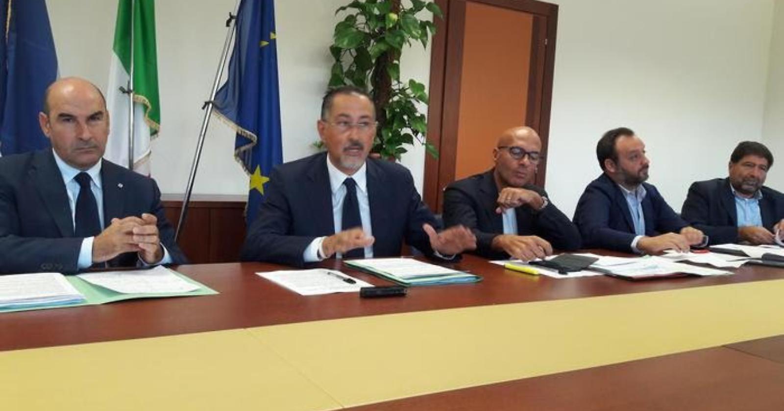 Petrolio, centrosinistra: “Totale silenzio dalla giunta regionale”
