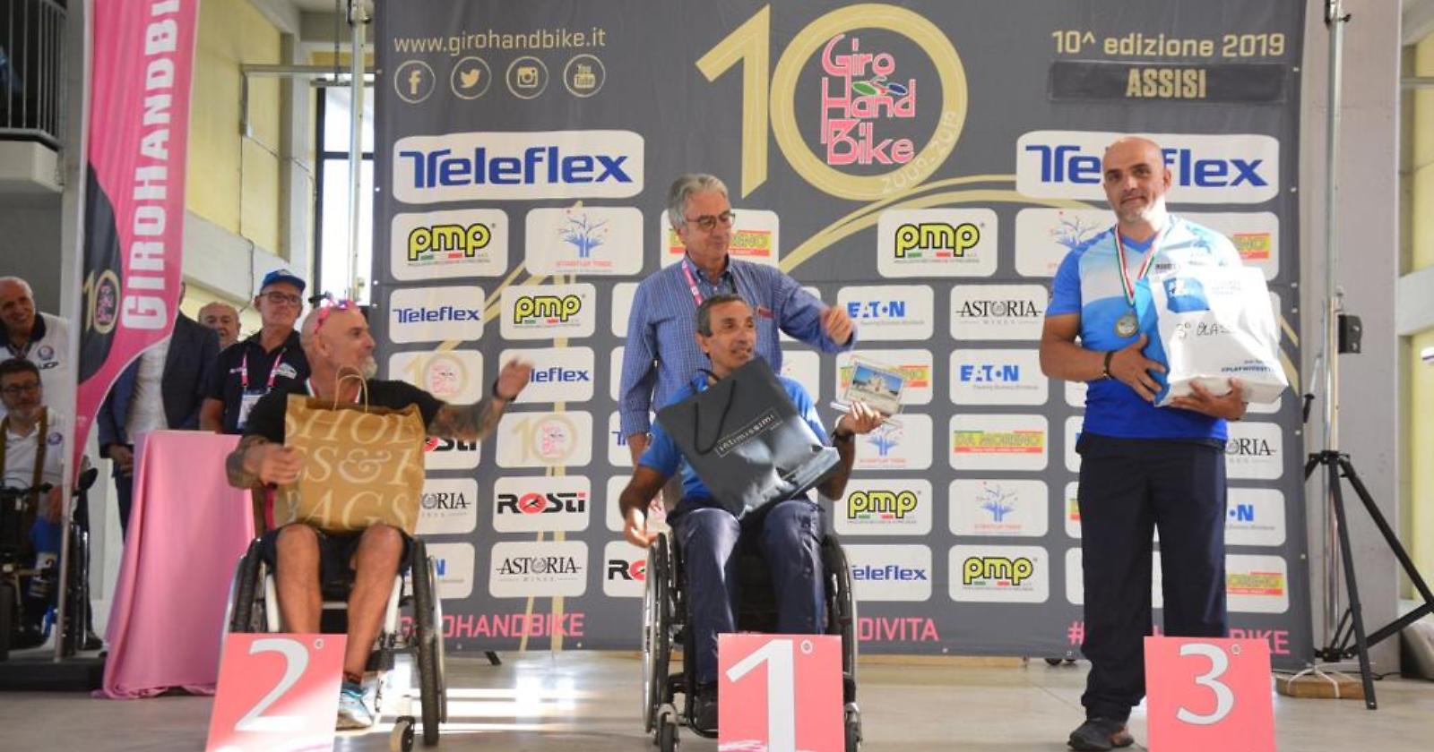 Giro d’Italia di handbike, l'atleta lucano Samuele Marcantonio conquista il podio 