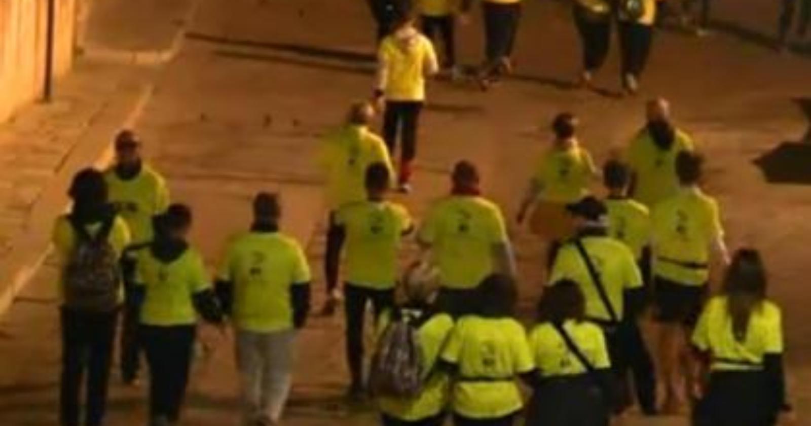Un’onda gialla attraversa Matera, 150 atleti corrono tra i Sassi