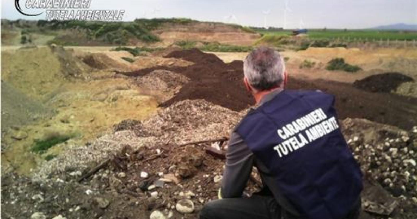 Rifiuti illeciti nelle campagne di Cerignola, denunciate tredici persone