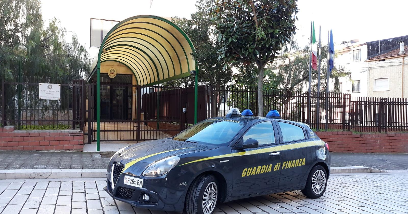 A San Nicandro si beve e si gioca alla faccia del Covid. A San Severo il tabaccaio vende fumo e droga