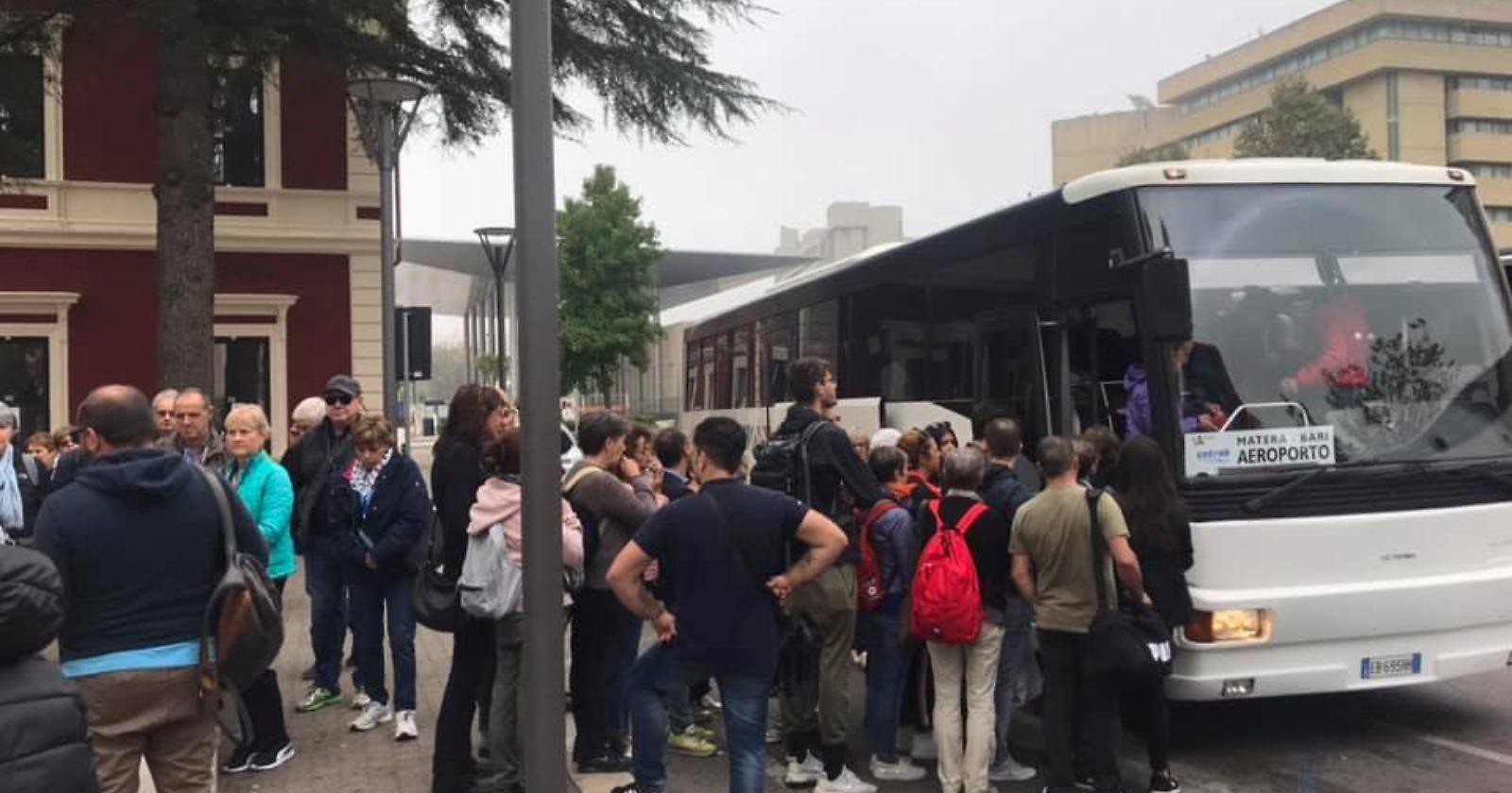Trasporto Matera - aeroporto Palese, Montemurro: "La Regione faccia chiarezza"