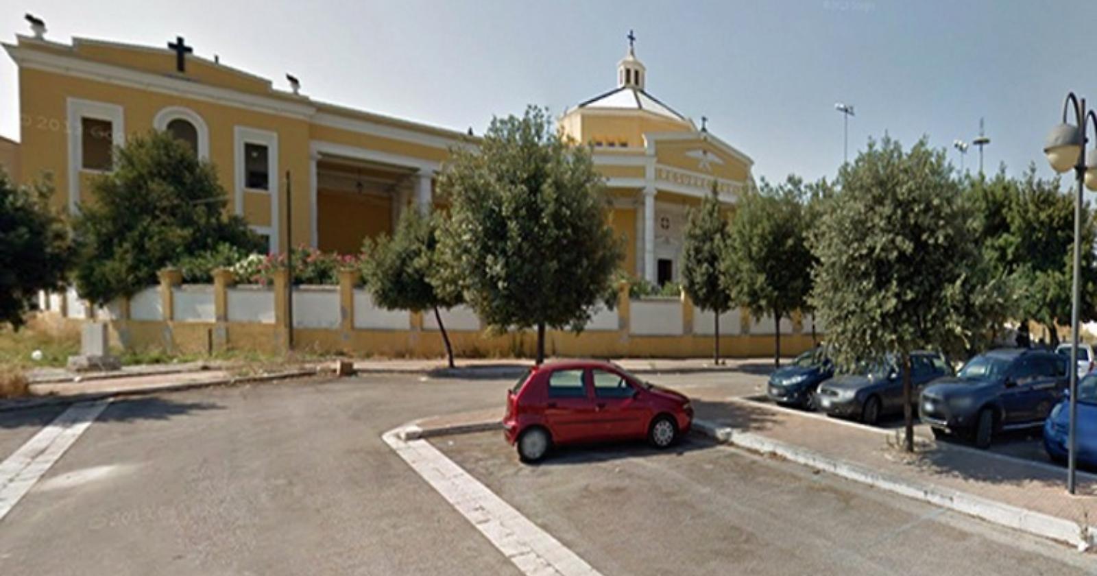A Cerignola delinquenti alla frutta, anzi ai fiori: con fucili a canne mozze tentano di rapinare ambulanti al cimitero