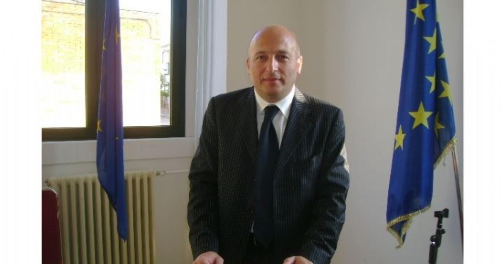 Il fortino economico del Gal Meridaunia, in cui si era arroccato Casoria, fa gola: sfiorata la rissa per l'elezione di De Vita