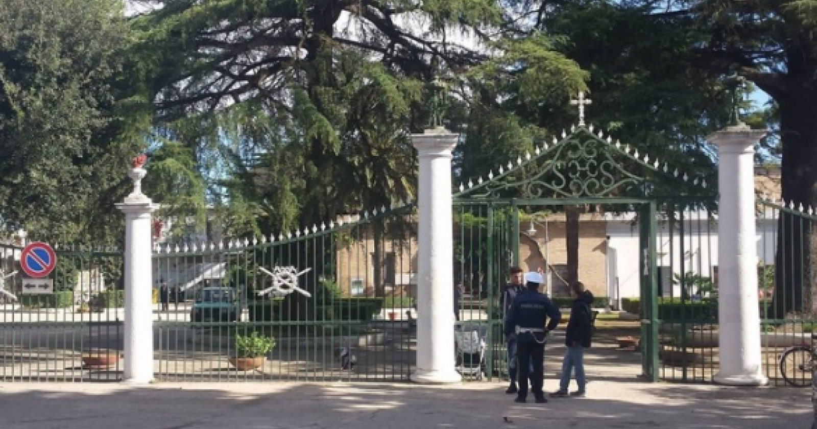A San Severo non lasciano in pace neppure i morti: ladri nelle tombe gentilizie