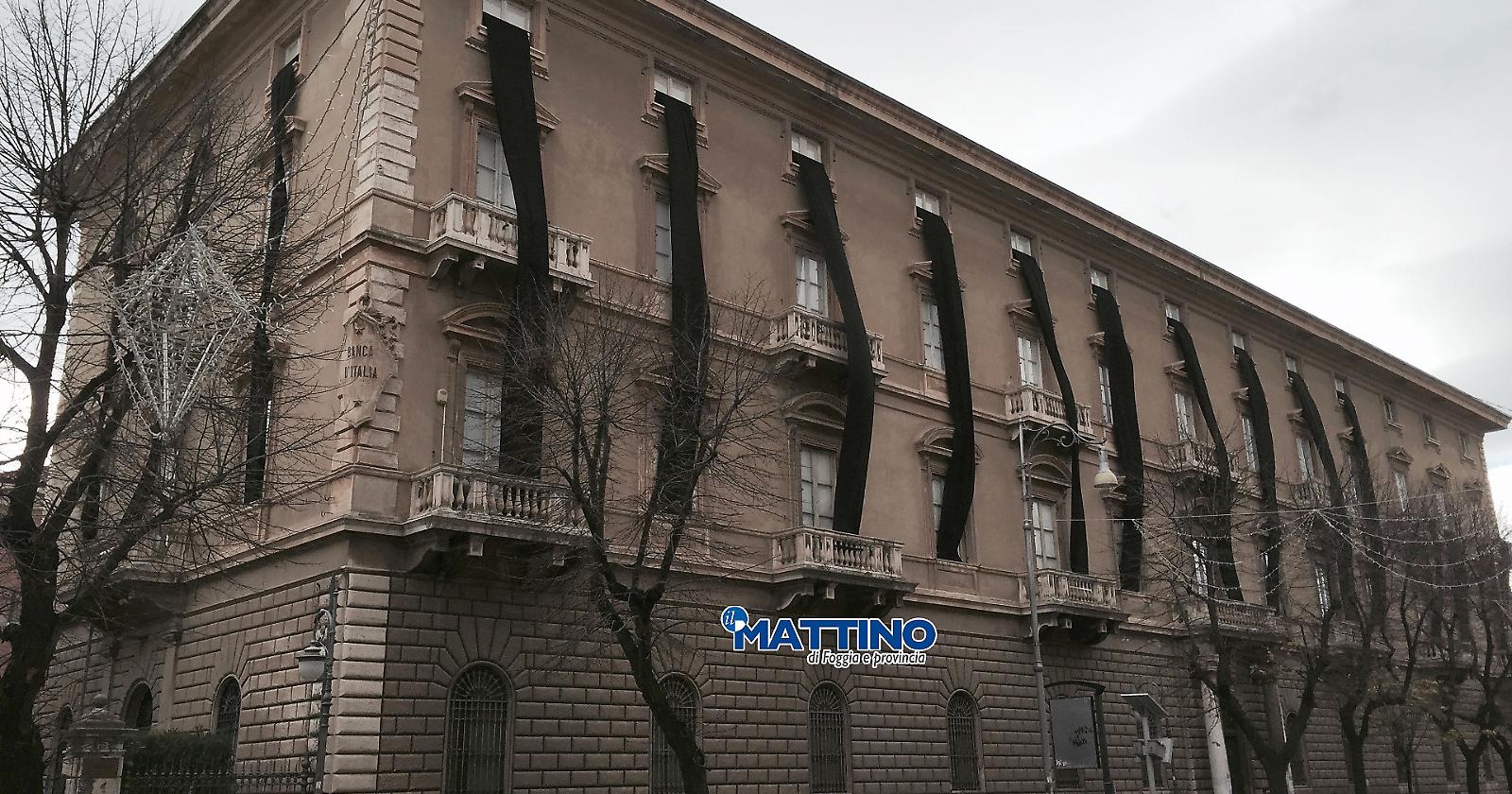 Gli studenti vestono a lutto l'Accademia di Belle Arti di Foggia: stanchi di essere trattati come Cenerentola dal Miur