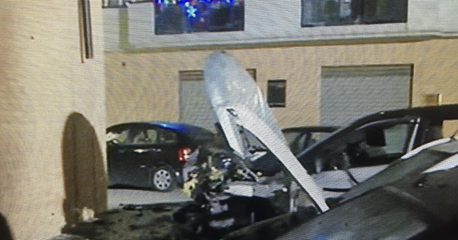 Capodanno è passato ma a Foggia è "botto" continuo: questa volta piazzato sotto una "Range Rover"