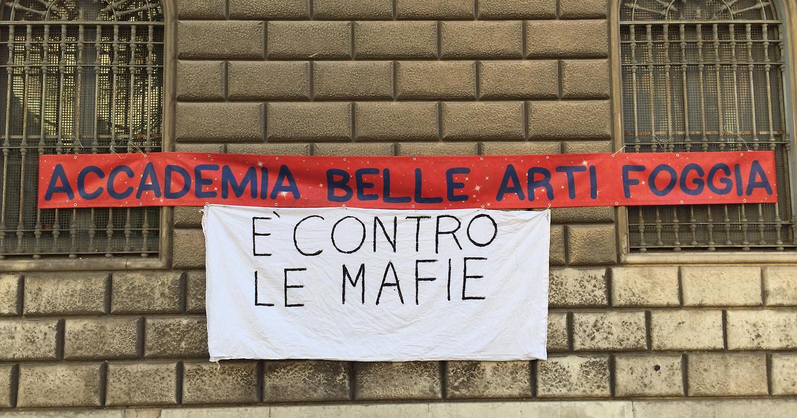 "Foggia libera Foggia", 378 associazioni a Foggia: ecco il "benvenuti" del coraggio dell'Accademia di Belle Arti