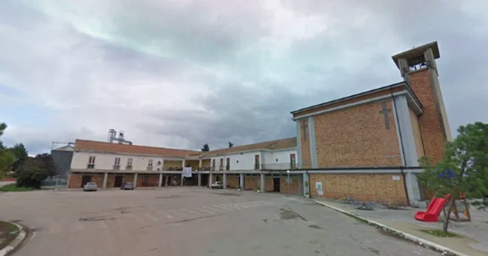 Con "il terzo mondo" senz'acqua di Borgo Tressanti AqP dice: "Non c'entriamo nulla"