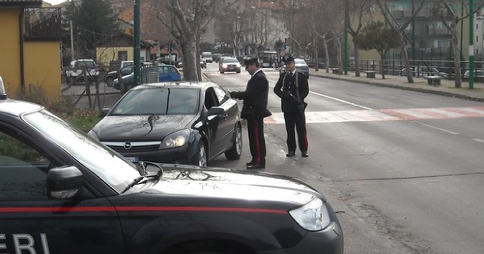 Pignola, sospetta un tradimento e picchia la fidanzata: arrestato