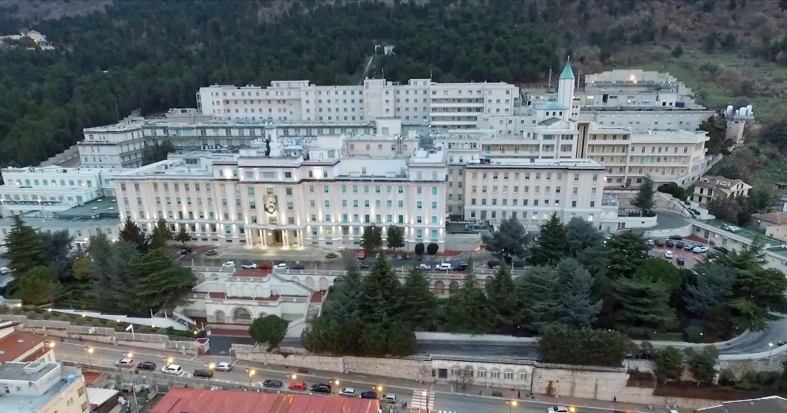 Coronavirus, stop alle visite guidate all'ospedale di San Giovanni Rotondo