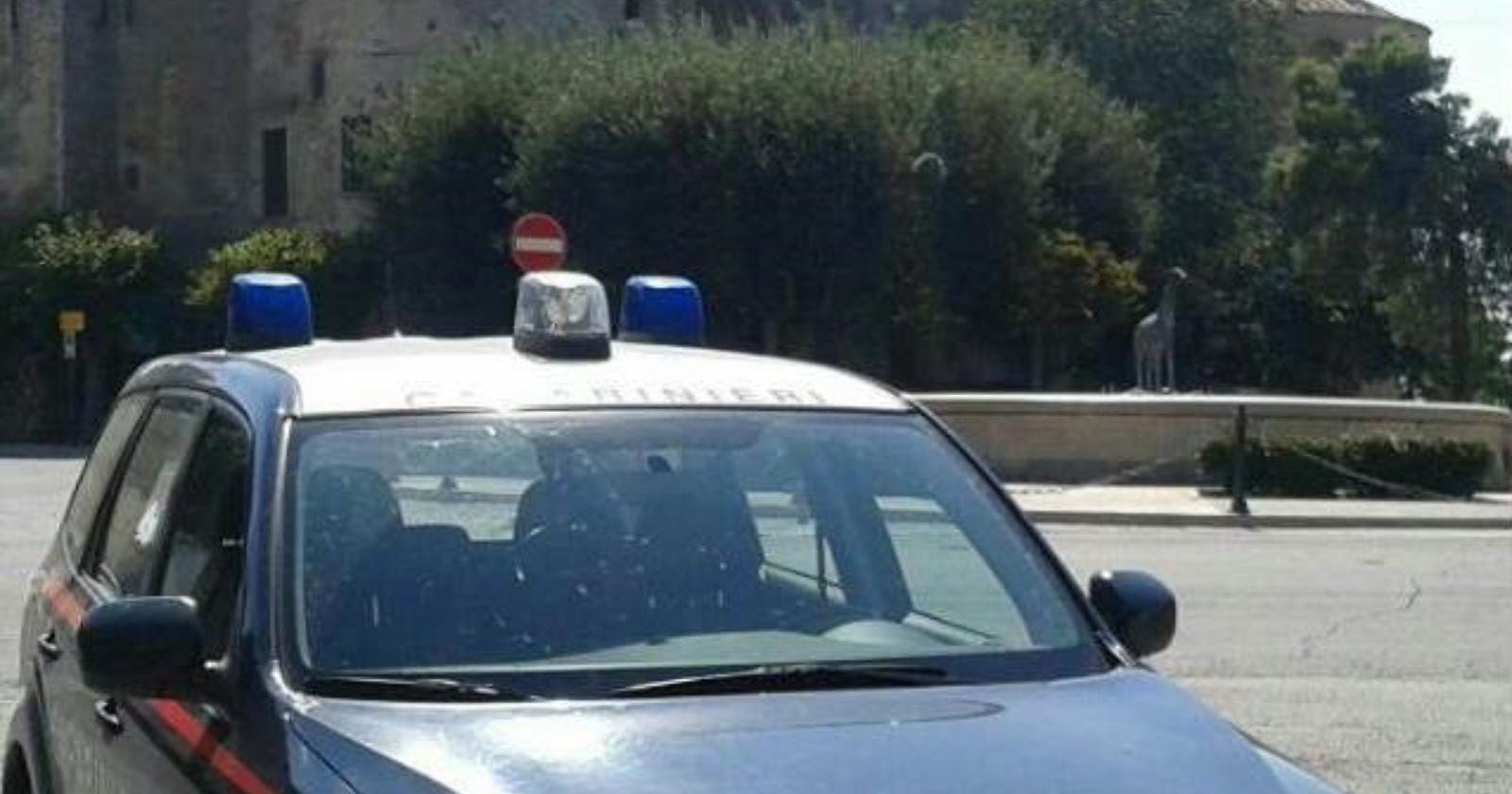 Da Apricena vanno al mare per rubare ma a Marina di Chieuti trovano i Carabinieri che li spiaggiano