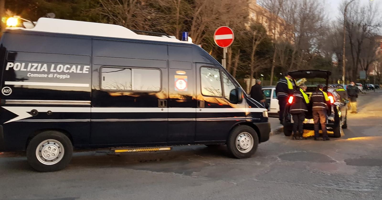 Coronavirus, anche un venditore ambulante di mascherine non a norma nella rete dei controlli della Polizia Locale di Foggia