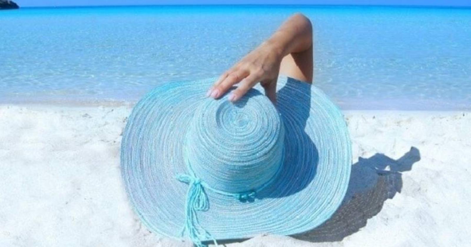 Coronavirus, uno su tre rinuncerebbe alle vacanze estive: soprattutto in Puglia, meno in Basilicata e Molise