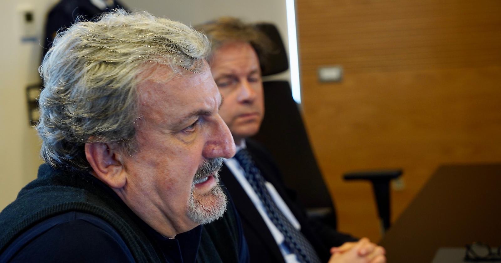 Emiliano requisisce macchinari prodotti in Puglia e destinati al Veneto per la diagnosi veloce del Coronavirus