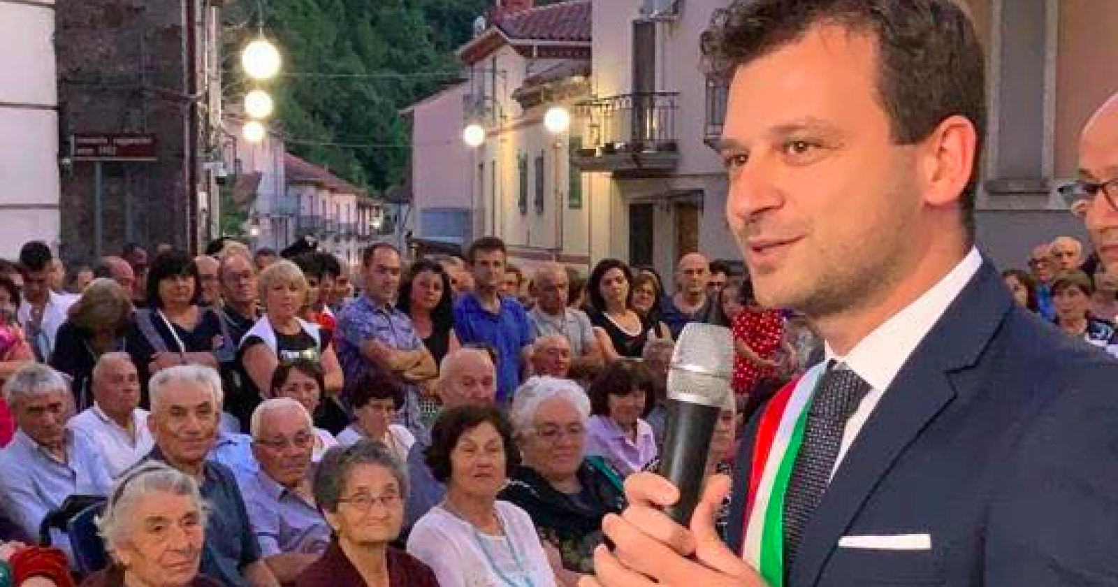 Coronavirus, a Vietri il Comune batte moneta per le famiglie bisognose