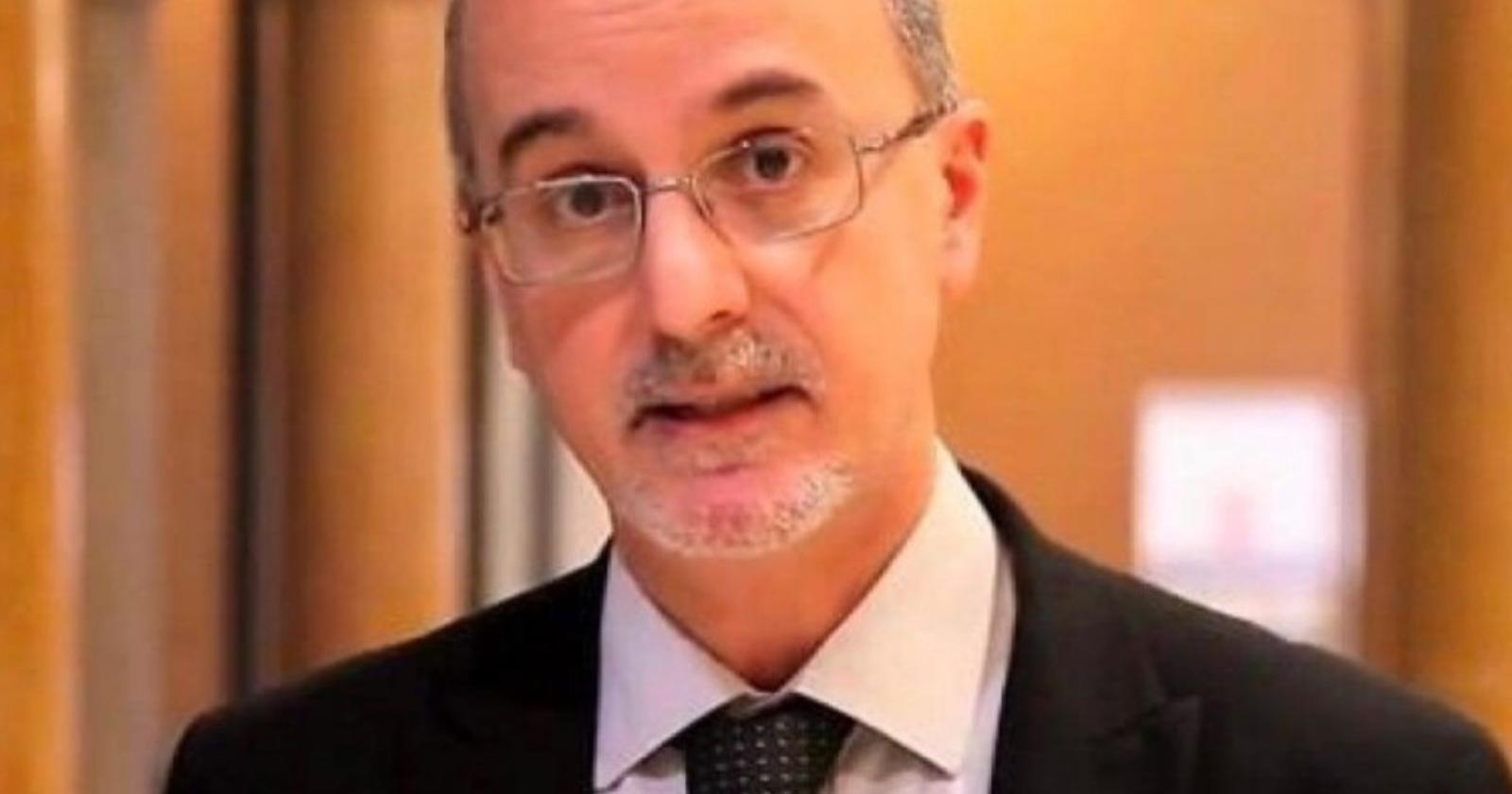 Coronavirus, Lopalco: &laquo;Prima di Pasqua non si esce di casa&raquo; 