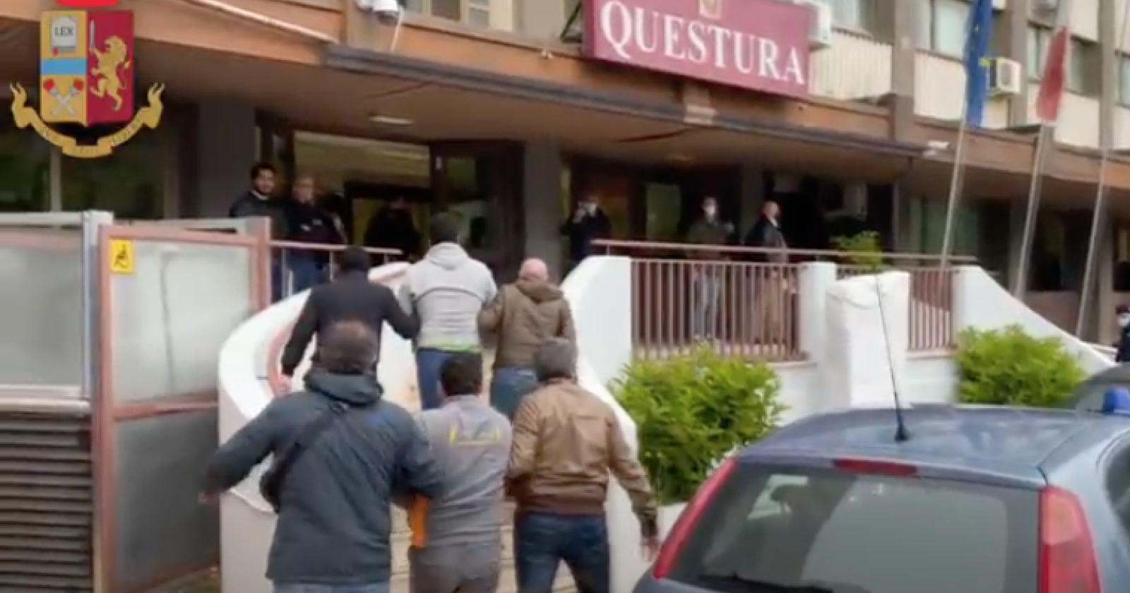 Rivolta al carcere di Foggia: 41 arrestati, si cercano altri 10 detenuti di piccolo calibro