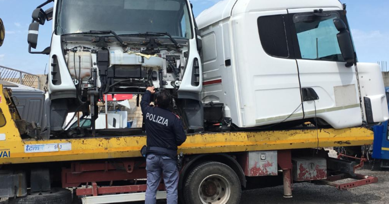 La Polizia scova a Cerignola sette cabine di autocarro rubate