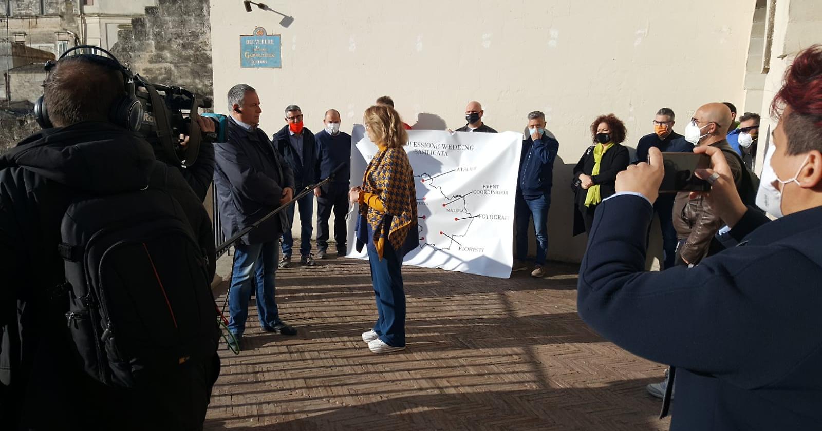 I delegati di Professione wedding Basilicata manifestano contro il disinteresse delle istituzioni: «Gli unici a rispondere saranno gli usurai»