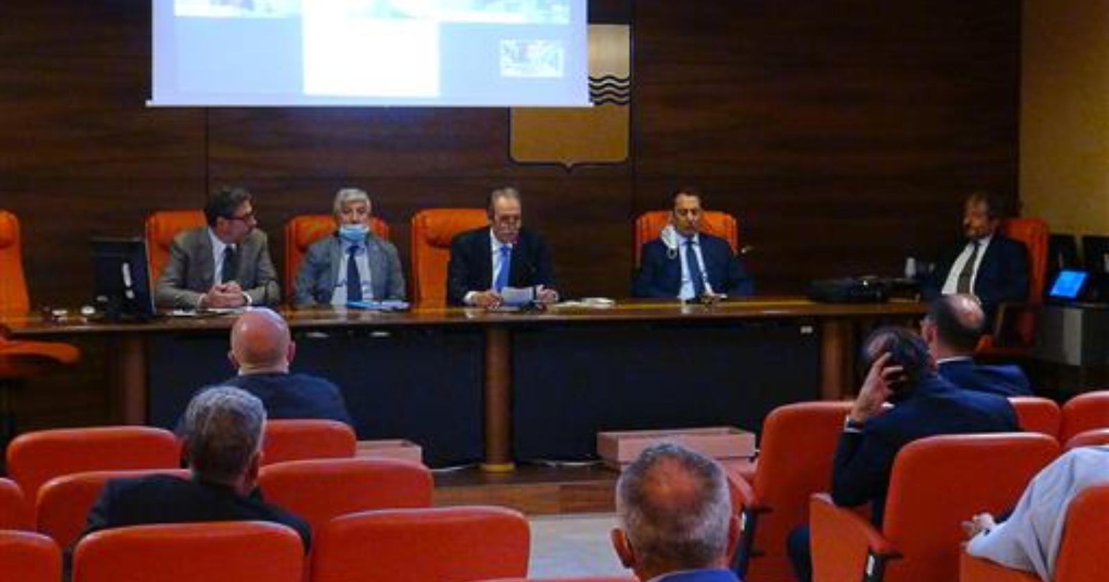  Total, Bardi: «Priorità sono la difesa dell'ambiente e la nuova occupazione»