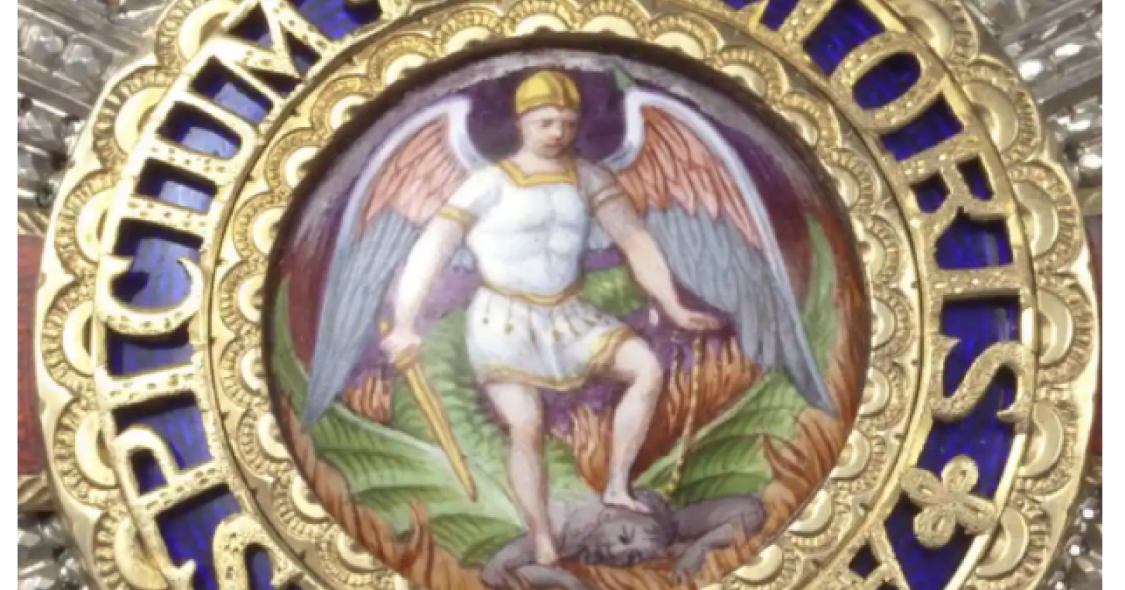 E siamo alla follia: «Rimuovere San Michele che schiaccia Satana perché ricorda l'uccisione di George Floyd»