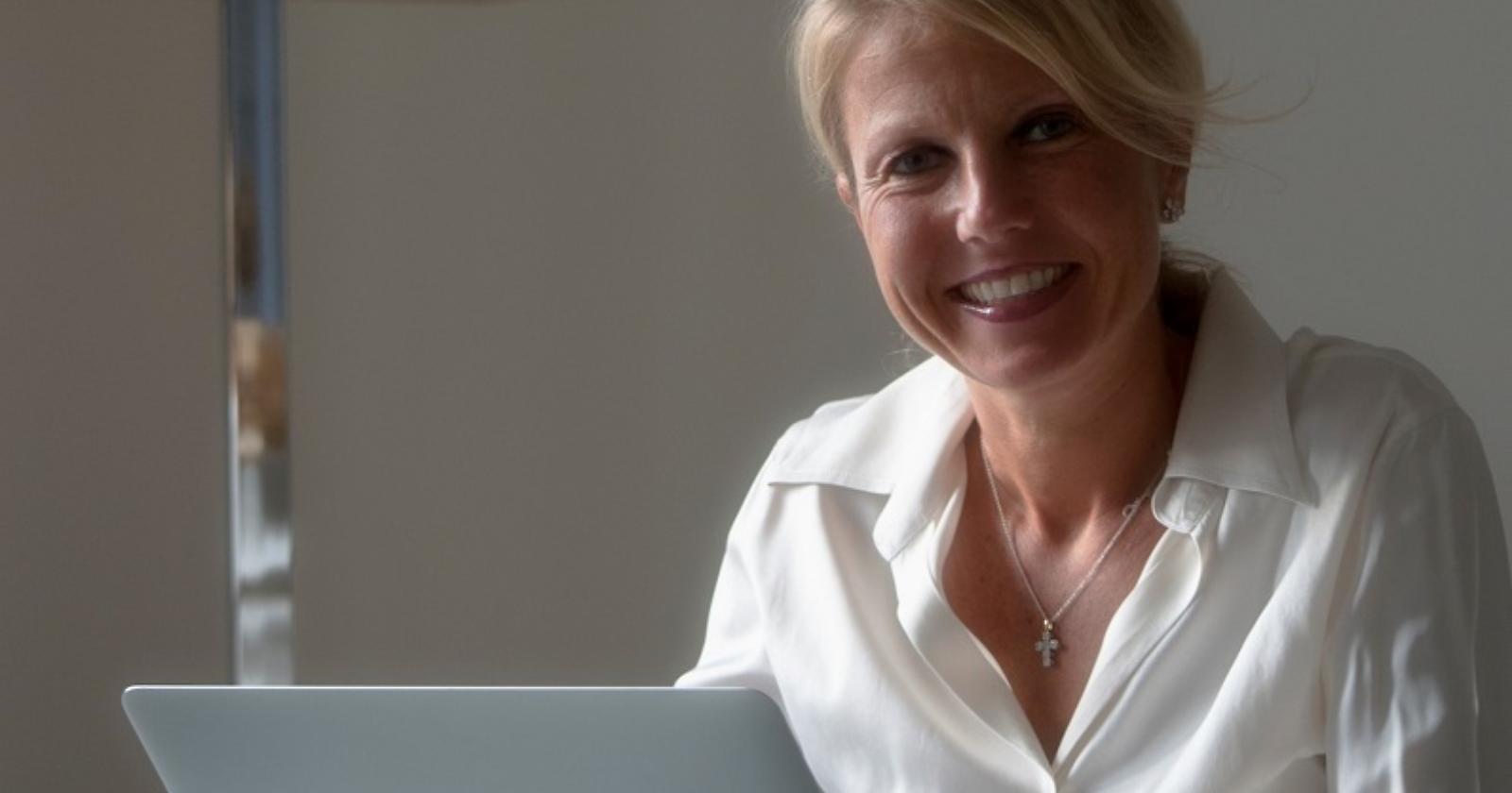Innovazione e consapevolezza, lo sviluppo della Green Economy può portare in sei anni alla creazione di 800.000 posti di lavoro in Italia. Intervista esclusiva al manager Alessandra Fornasiero