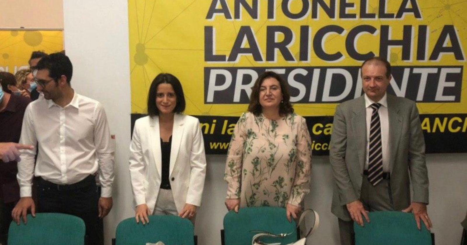 Regionali in Puglia, Emiliano e i 5 Stelle: marciare divisi per colpire uniti
