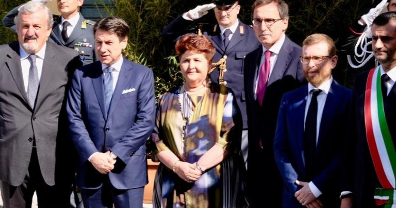 Parità di genere in Puglia, Emiliano ringrazia il Governo con Bellanova e Scalfarotto che gli vomitano addosso improperi