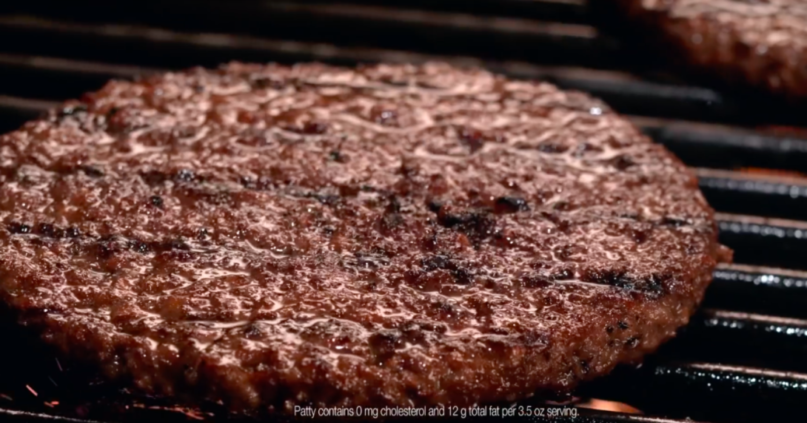 Dalla "carne senza carne" alle altre trovare dell'industria commerciale, gli alimenti d'origine non animale che fanno male