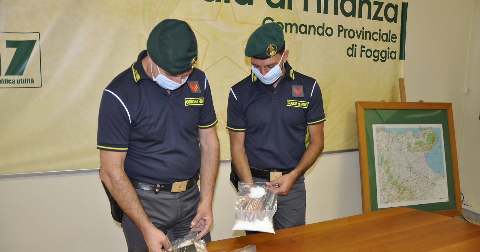 La GdF di Foggia becca un corriere cerignolano della droga a Borgo Libertà