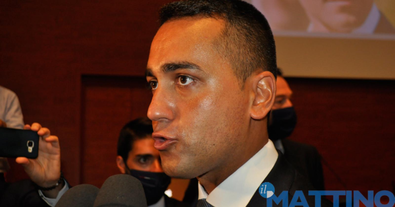 Fronte (quasi) bipartisan contro i negazionisti del Coronavirus, Di Maio da Foggia sbotta: «Rabbrividisco»