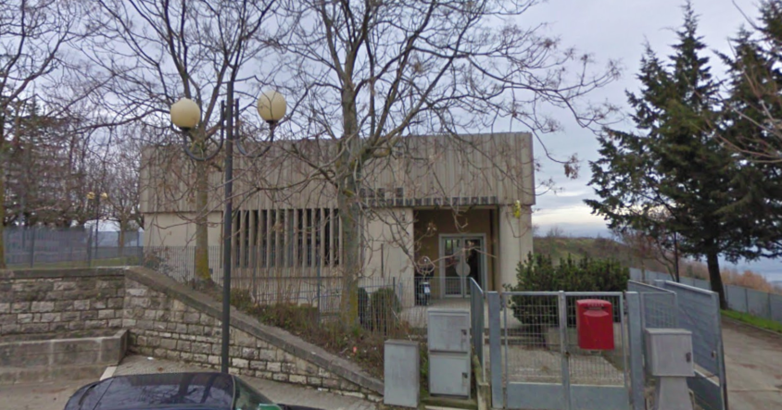 Fanno saltare lo sportello automatico delle Poste di San Marco La Catola fuggendo con 10mila euro