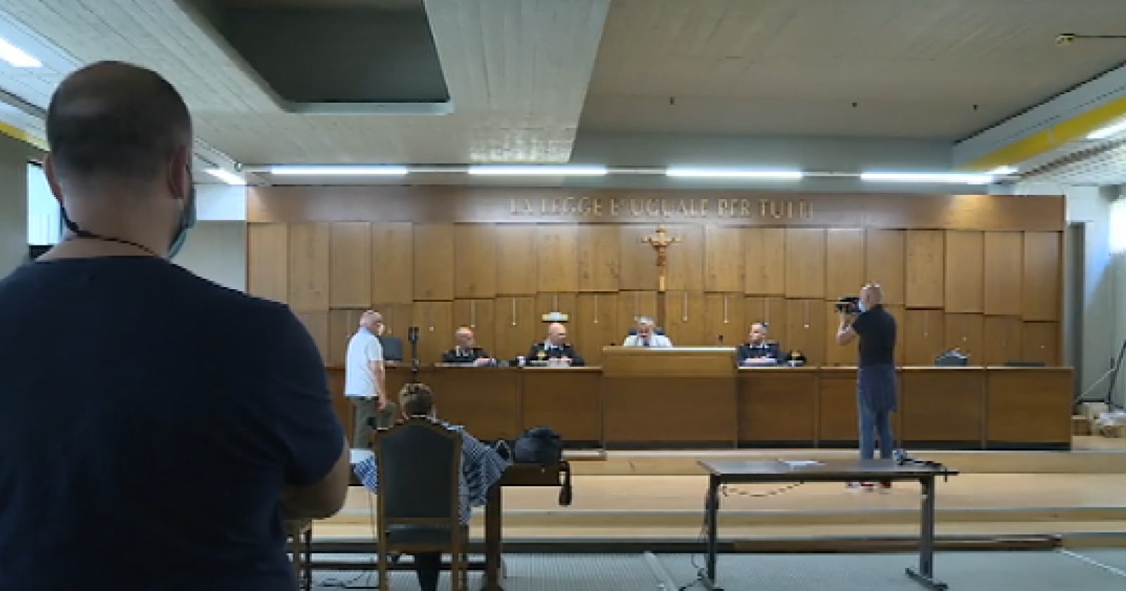 Droga, Operazione Narcos, i pm: «Organizzazione feroce con chi non pagava»