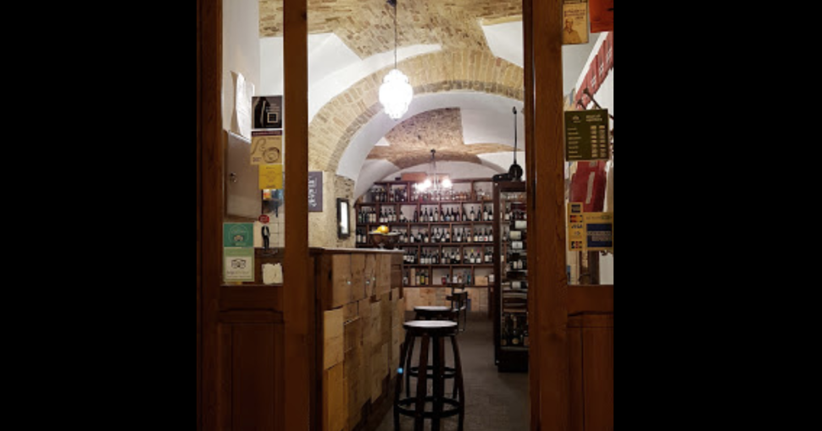 Colpo da 70mila euro ad un'enoteca di Foggia