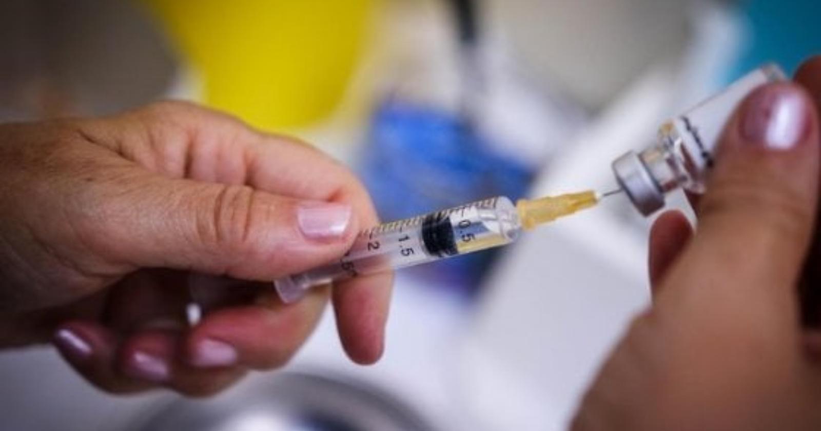 Vaccini contro l'influenza, in Puglia slitta la consegna alle farmacie: saranno disponibili per fine ottobre