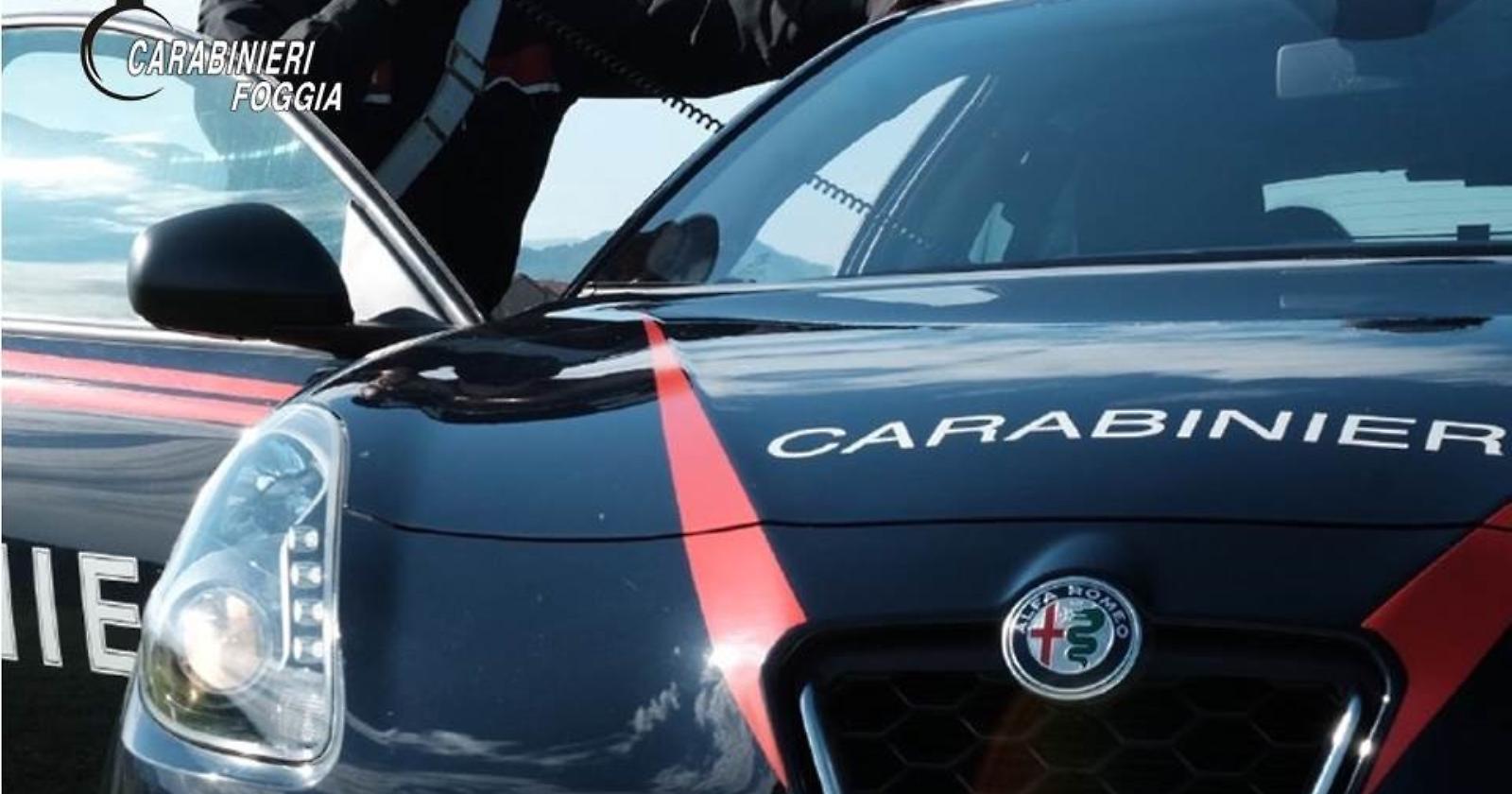 Bella roba: due minori a Foggia che rubano un'auto e tentano la fuga speronando la "gazzella" dei Carabinieri