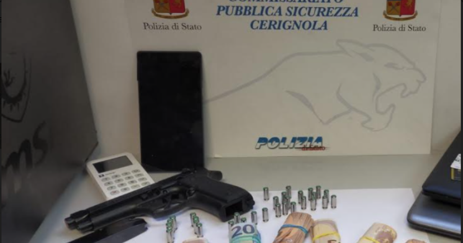 La Polizia becca un 20enne manolesta del web: faceva truffe con carte d'identità e tessere sanitarie di mezza Cerignola