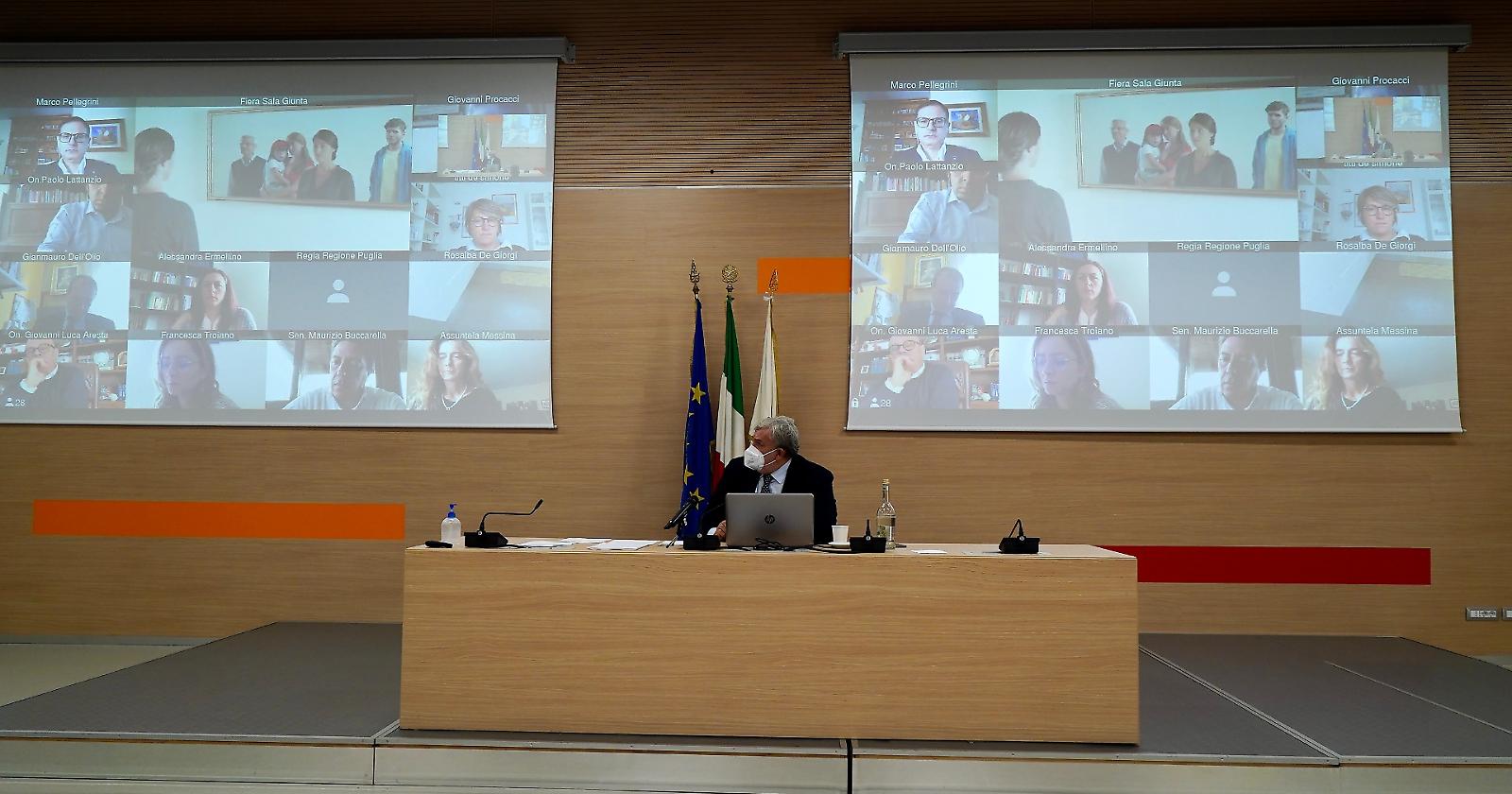 Ai parlamentari Pd e M5S intriga il governo della Puglia nel segno di Conte promosso da Emiliano