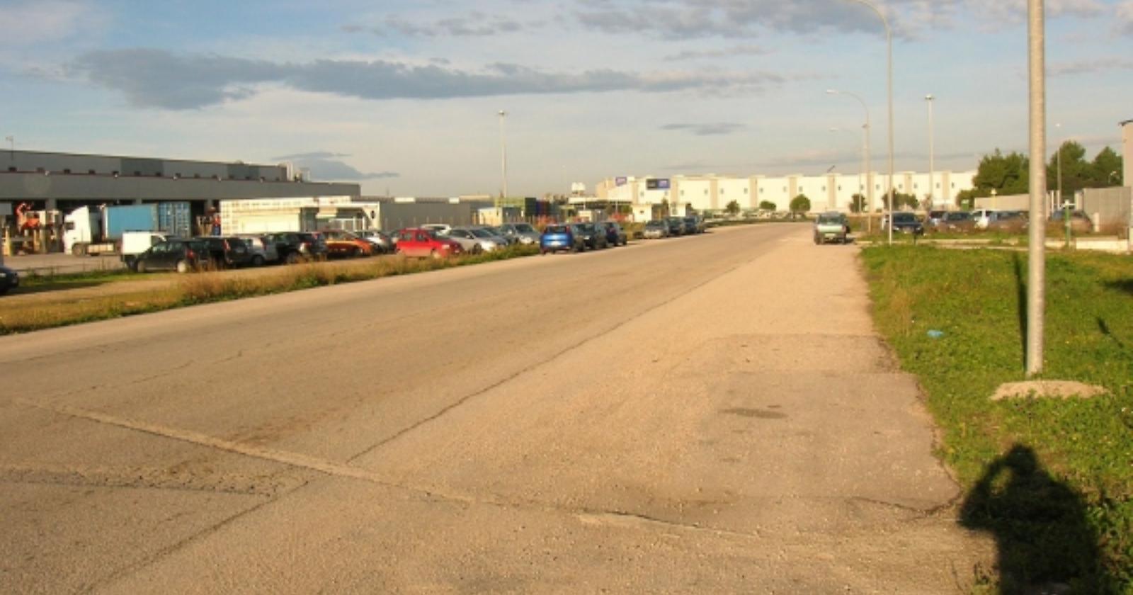 In sei tentano il colpo all'area industriale di Foggia, aggredendo una guardia giurata