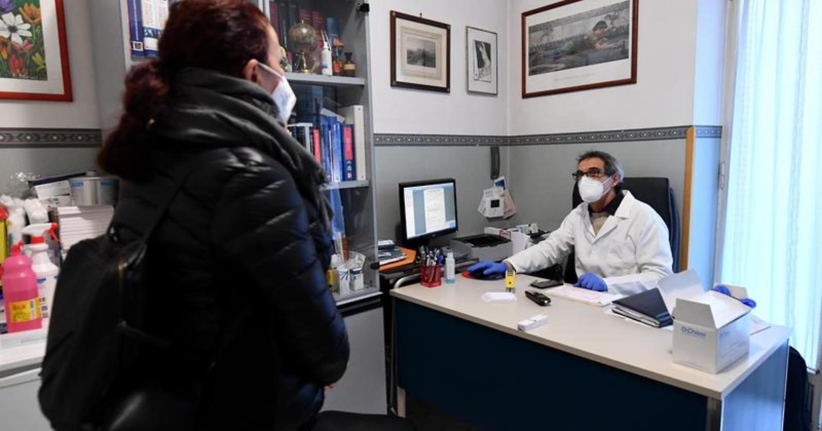 I medici generici della Puglia dicono no ai tamponi nei loro studi