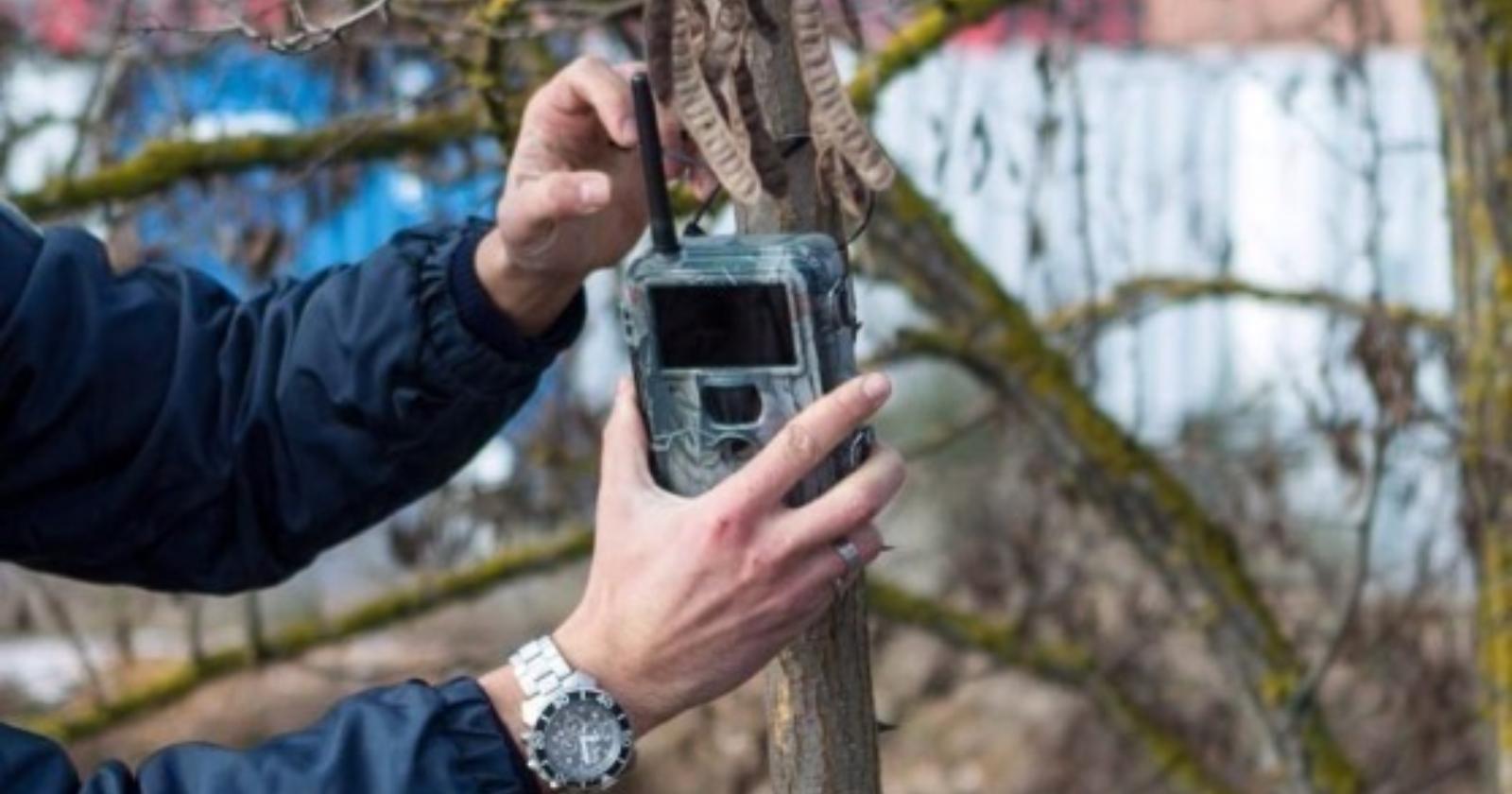 Furto di fototrappole contro i rifiuti selvaggi a Foggia: un danno di 15mila euro per il Comune