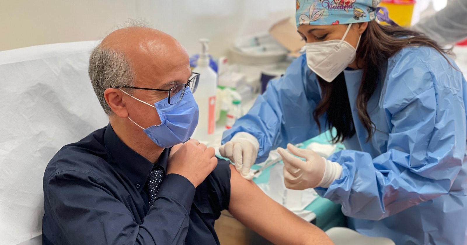 Coronavirus, Lopalco: «Non abbiamo il vaccino, non possiamo soddisfare tutte le richieste» delle categorie sanitarie in Puglia